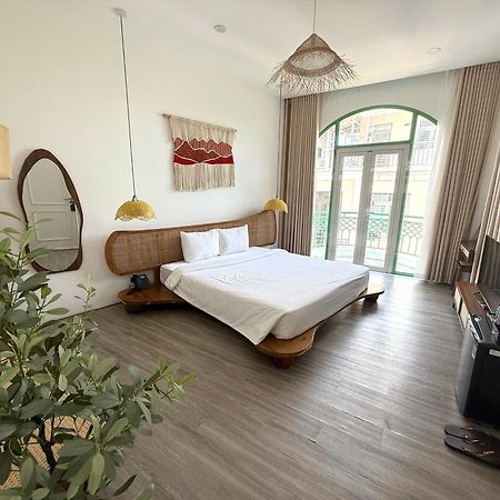 Pisces Hotel Hue Buitenkant foto