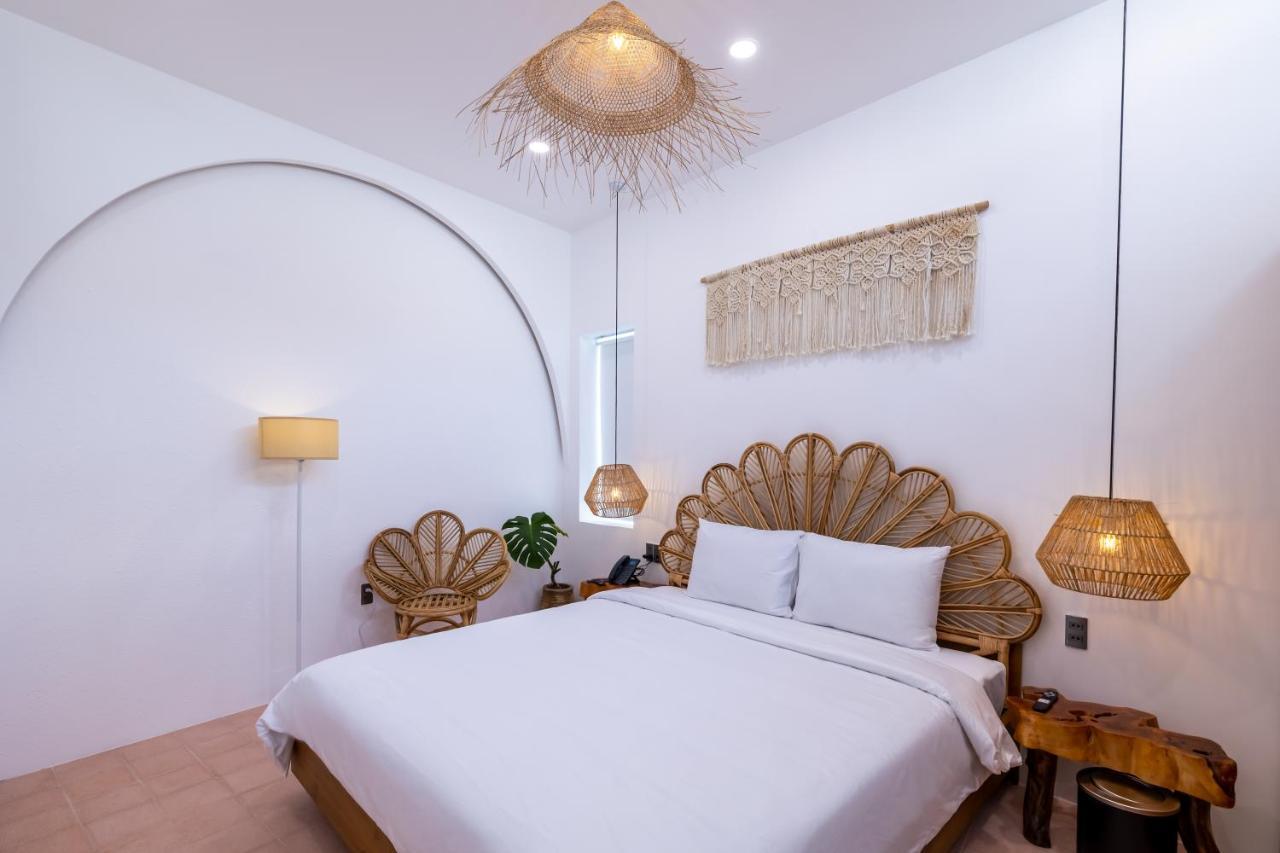 Pisces Hotel Hue Buitenkant foto