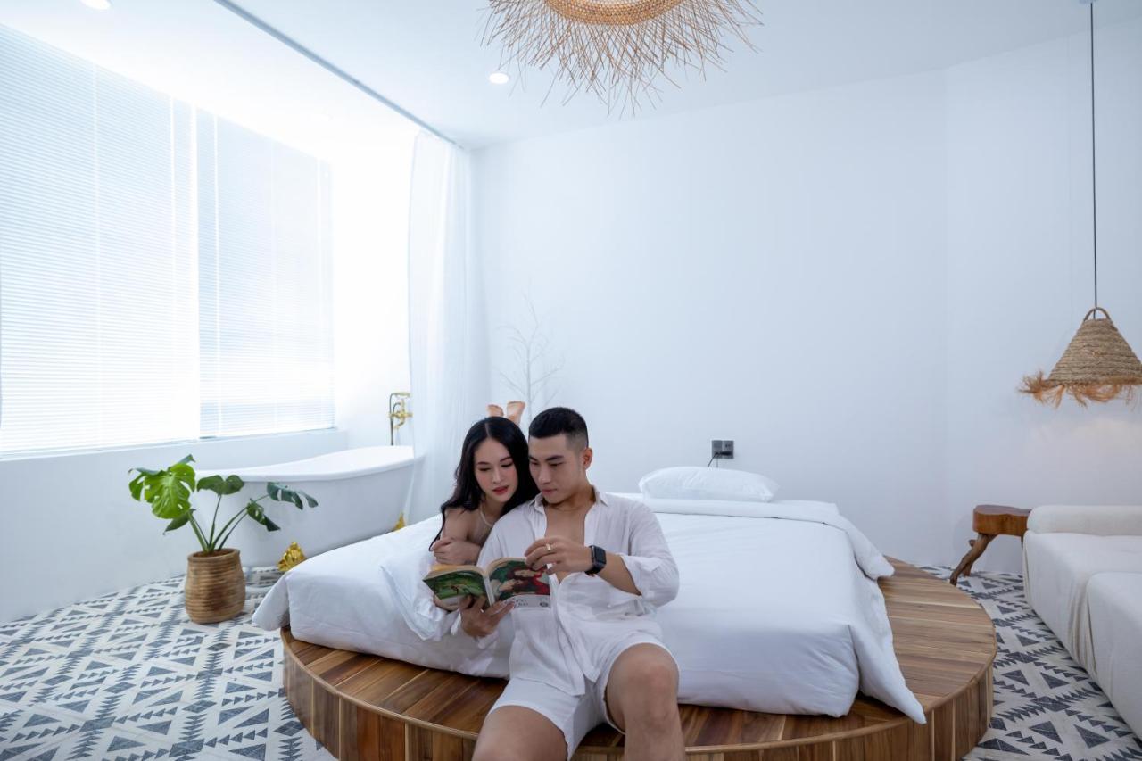 Pisces Hotel Hue Buitenkant foto