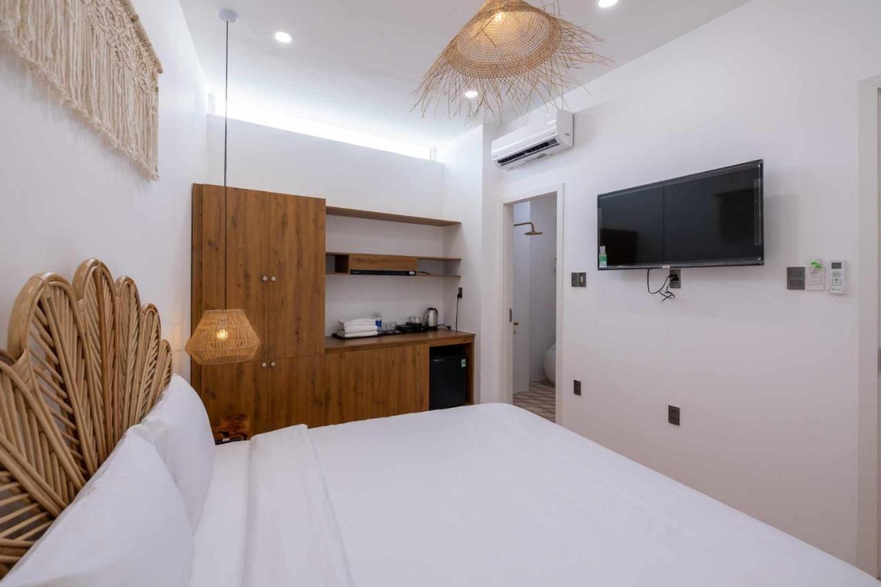 Pisces Hotel Hue Buitenkant foto