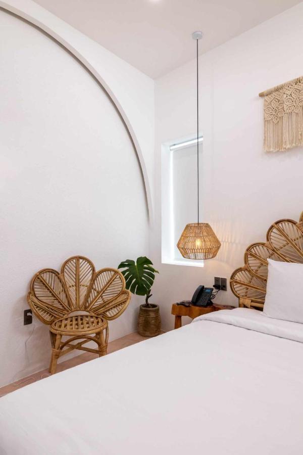 Pisces Hotel Hue Buitenkant foto