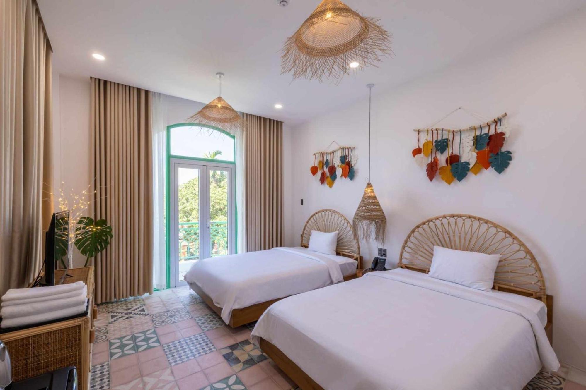 Pisces Hotel Hue Buitenkant foto
